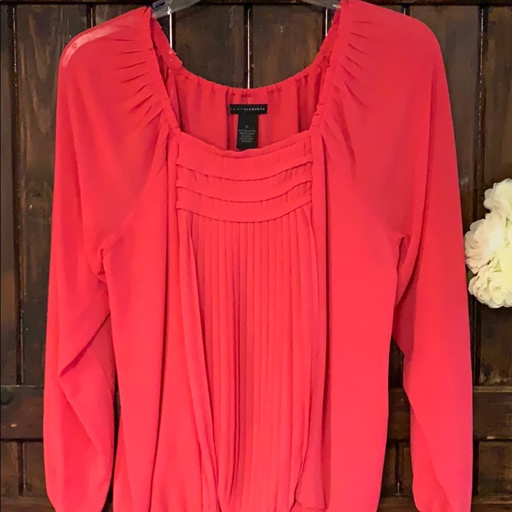 Never worn, lovely pink square neck top!